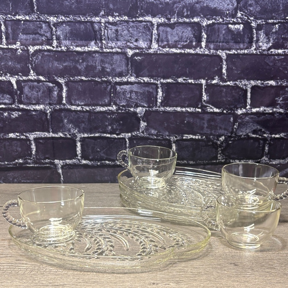 Vintage Federal Glass Homestead Snack Set